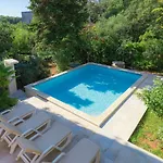 Crispo By Interhome *