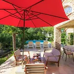 Crispo By Interhome Μεντουλίν