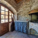 Crispo By Interhome