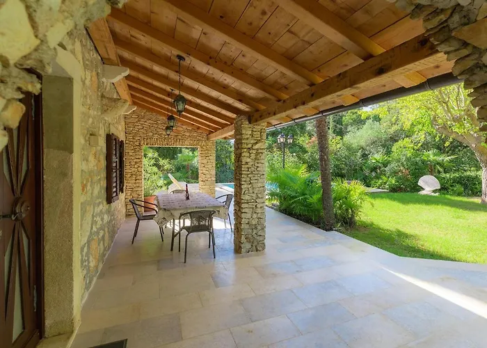 Crispo By Interhome *